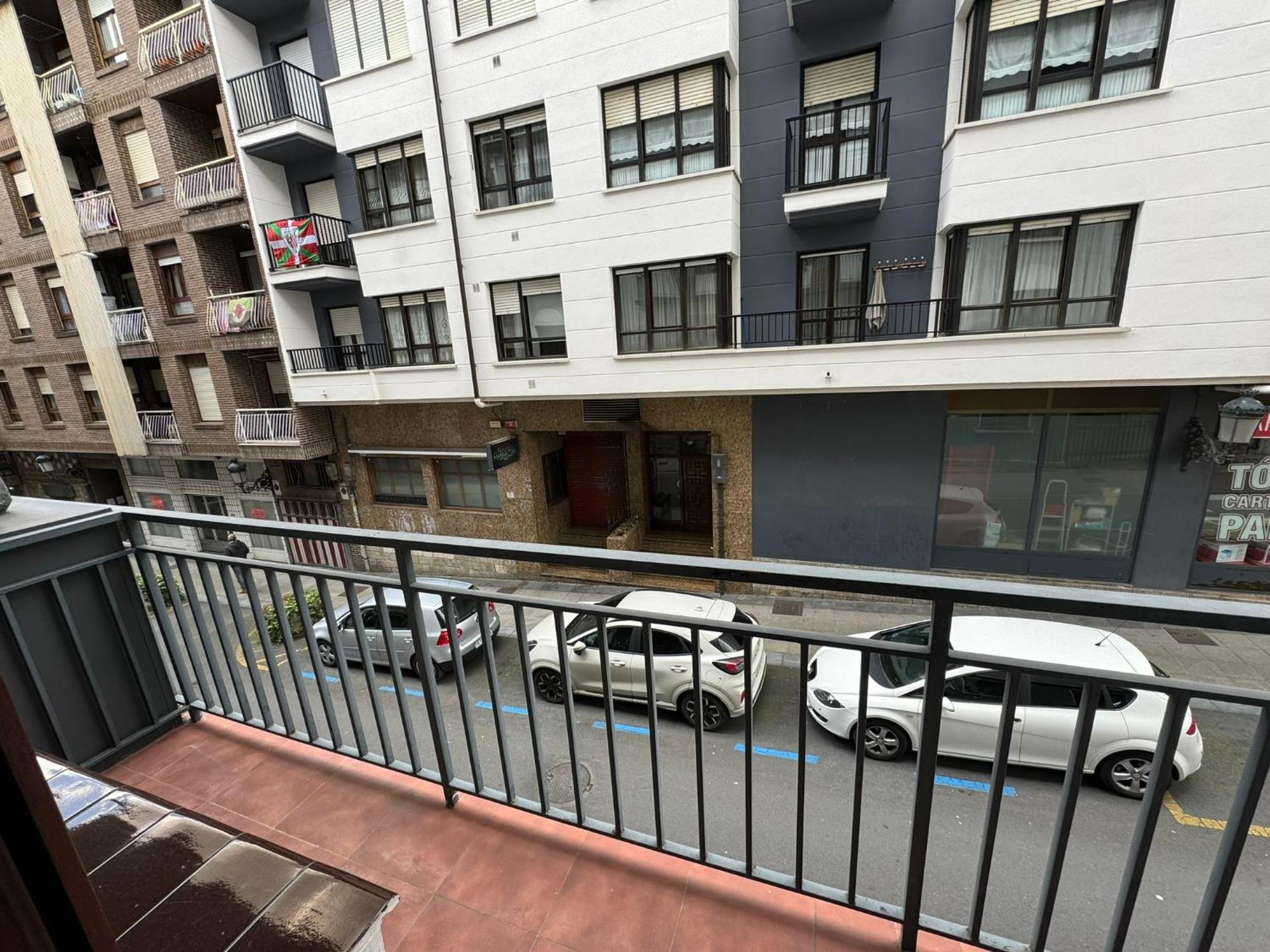 Byandreea Apartaments Etxebi Guernica y Luno Εξωτερικό φωτογραφία