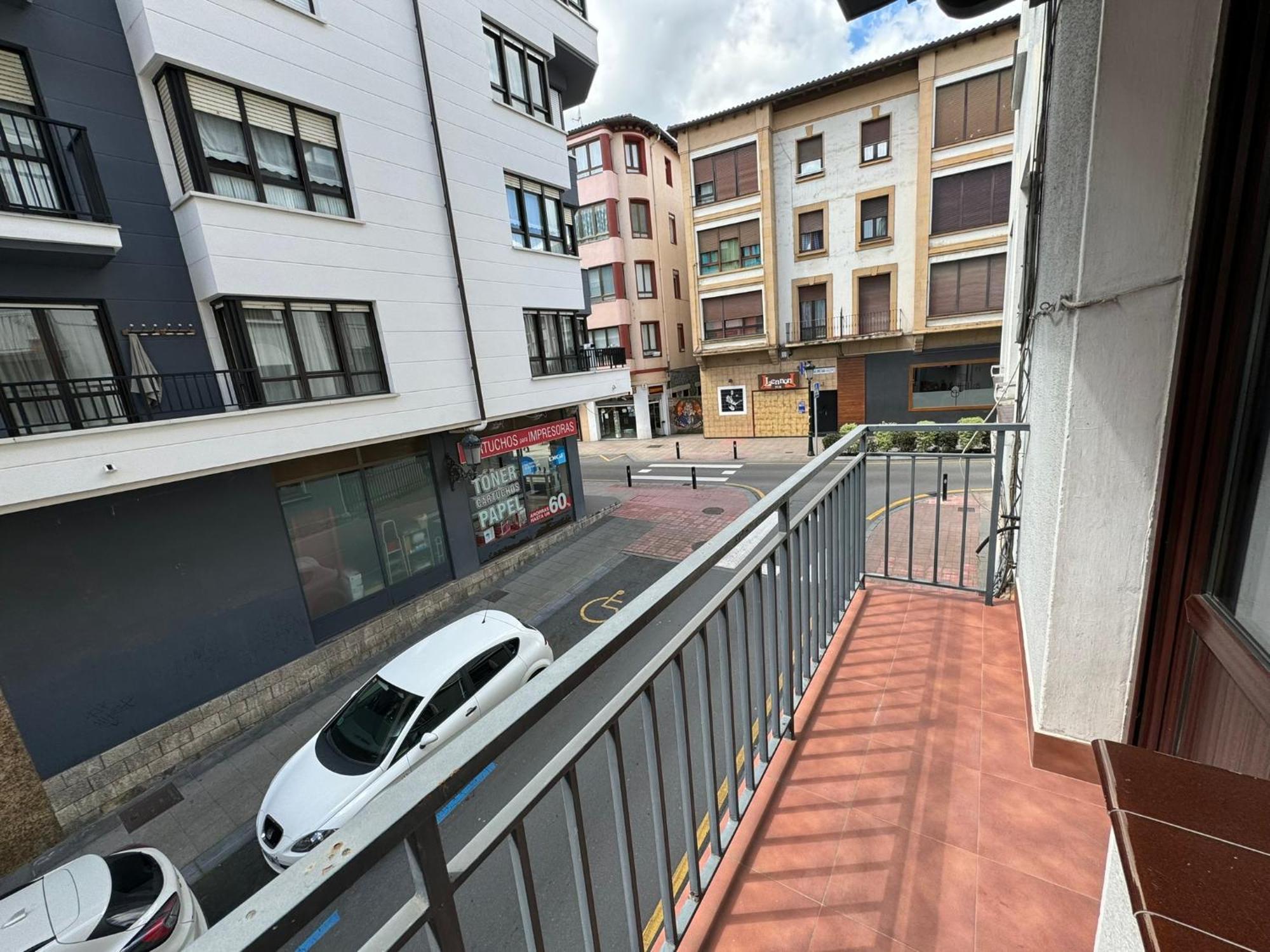 Byandreea Apartaments Etxebi Guernica y Luno Εξωτερικό φωτογραφία